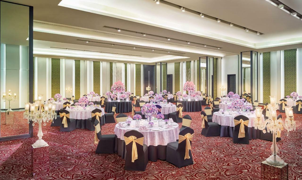 Vivanta Kolkata Em Bypass المظهر الخارجي الصورة The ballroom at the hotel